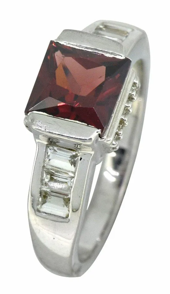 925 Sterling Silver Natural Red Garnet Princess Cut Promise Ring YoTreasure Rings 925 Sterling Silver Natural Red Garnet Princess Cut Promise Ring YoTreasure Rings