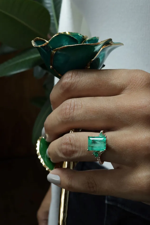 GIA Certified 475 ct Emerald and Diamond Ring Crown Jewels Coin Rings
