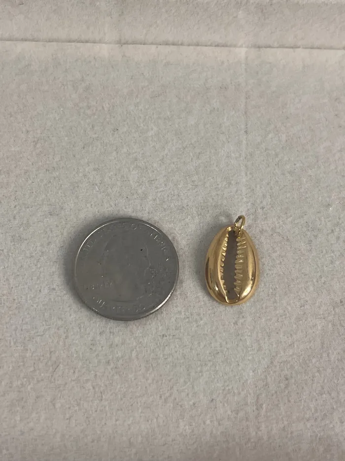 pau jewelry Charm Necklaces Gold sea shell charm pau jewelry Charm Necklaces Gold sea shell charm