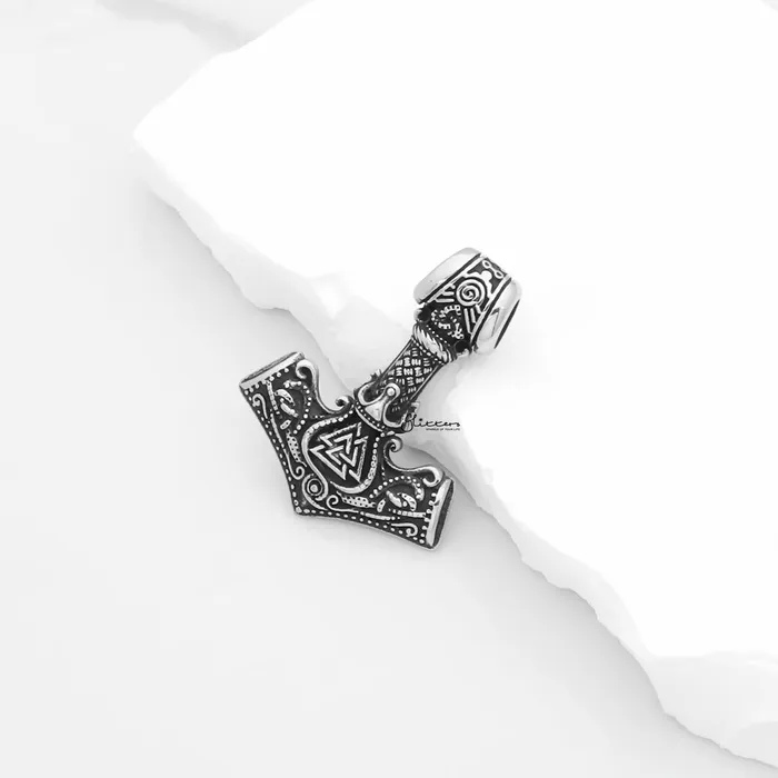 Stainless Steel Thors Hammer Pendant Glitters Necklaces